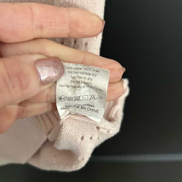 Elegant Pink V Neck Shirt - Picture 5 of 5